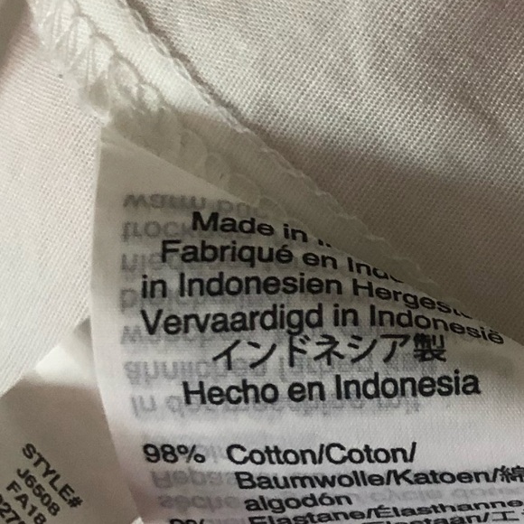 J. Crew|White Tiered bell sleeve top, Cotton with keyhole detail, size 12••• - Picture 11 of 13